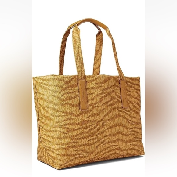 Michael Michael Kors Signature Large Tote Bag Marigold NWOT Tiger print - Picture 3 of 6